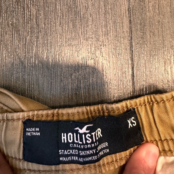 HOLLISTER CALIFORNIA STAKED SKINNY JOGGER HOLLISTER ADVANCED STRETCH - Picture 9 of 9